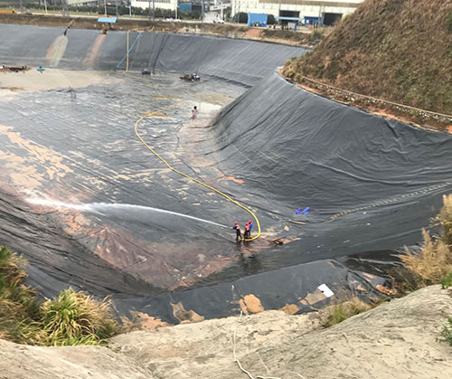 五莲废水池清理
